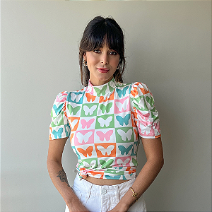 BLUSA PRINCESA GOLA ALTA TL BORBOLETA QUADRINHOS