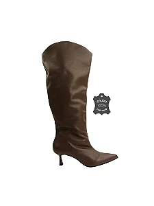 Alice - Bota Couro Cano Longo Bico Fino Salto Kitten Marrom