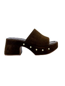 Misty - Tamanco Feminino Camurça com Tachas Ouro Salto Bloco Café