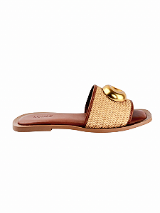 Safira Flat - Tamanco Feminino Rasteira em Ráfia Gáspea com Metal Ouro Natural