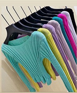 Blusa tricot com lurex (curtinha)