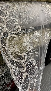 Tule Branco com Prata Bordado