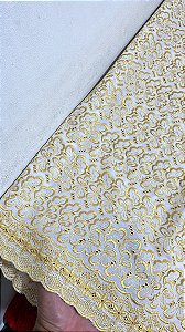 Lesse Branco com Dourado Bordado