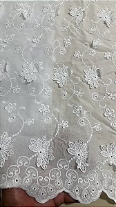 Lesse Branco Bordado 3D