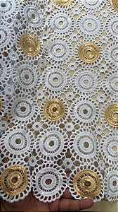 Africano Branco com Dourado Bordado