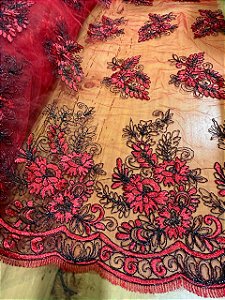 Tule Vermelho com Preto Bordado