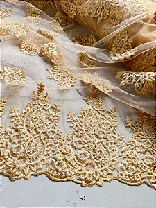 Tule Dourado Bordado