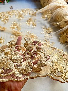 Tule Dourado Bordado