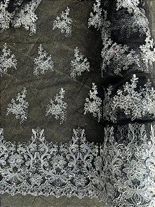 Tule Preto com Prata Bordado