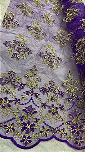 Tule Roxo fio Dourado Bordado