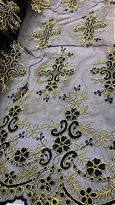 Tule Preto fio Dourado Bordado