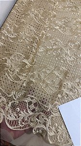 Tule Dourado Bordado