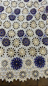 Africano Branco com Azul Bordado Luxo