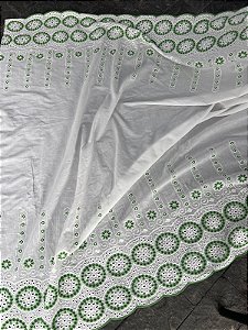Lesse Branco com Verde Bordado