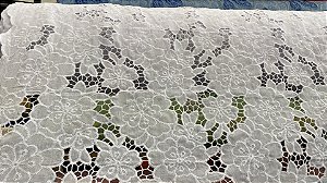 Rechilieu Branco Bordado