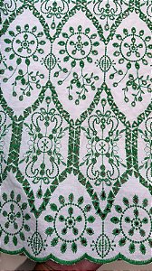 Rechilieu Branco com Verde Bordado