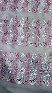 Lesse Branco com Rosa Bordado