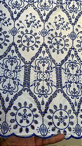 Lesse Branco com Azul Bordado