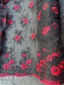 Tule Preto com Vermelho Bordado