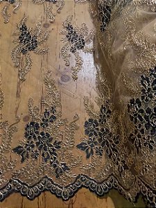 Tule Dourado com Preto Bordado