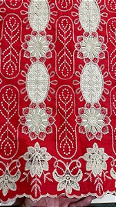 Rechilieu Vermelho com Creme Bordado