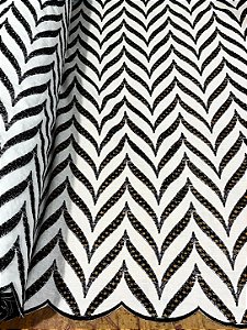 Lesse Branco com Preto Bordado