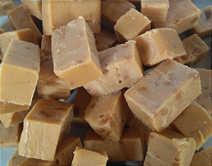 DOCE LEITE COM AMENDOIM CAIXA 3KG ATACADO DIRETO FABRICA