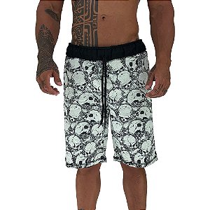 Bermuda Masculina Moletom MXD Conceito Mar de Caveiras Branco e Preto