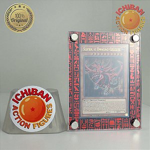 DUPLICADO - STAND YUGIOH COM CARTA DO DEUS EGÍPCIO SLIFER O DRAGÃO CELESTE