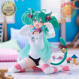 [PRÉ-VENDA JUNHO/2026 - 50%] HATSUNE MIKU NEKO NYA WHITE T-SHIRT DESKTOP CUTE TAITO 100% ORIGINAL LACRADO
