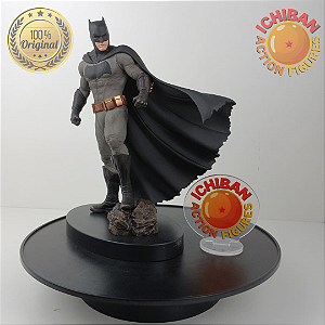 BATMAN BEN AFFLECK FURYU DC COMICS 100% ORIGINAL SEM CAIXA