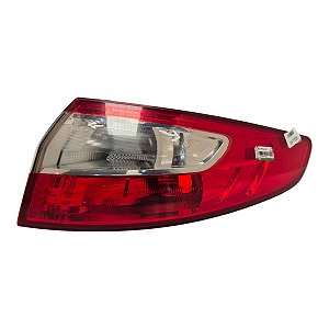 Lanterna Traseira Fluence 2011 A 2016 (Riscos Na Lente) Direita Cristal 265502140R Original