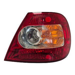 Lanterna Traseira Siena Fire G3 2004 A 2012 (Ralado Na Lente) Direita Cristal 46846704 Original