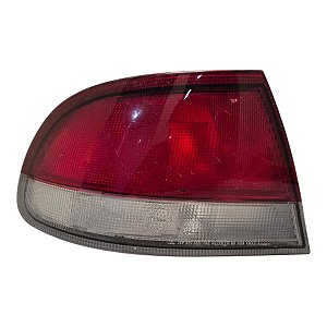 Lanterna Traseira Mazda 626 1993 A 1997 Esquerda Cristal Original