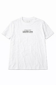CAMISETA INFANTIL MENINO CALVIN KLEIN ORIGINAL BRANCA LOGO FRONTAL REGISTERED ALGODÃO PREMIUM