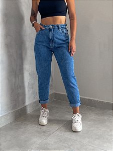 MOM JEANS BIA ESCURA