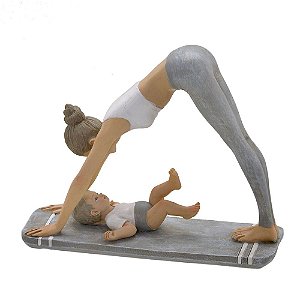 Estatueta Yoga Mãe e Bebê se Olhando em Resina A13cm x L16cm x C6cm