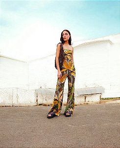 Calça Flare Floresta Sketch Farm