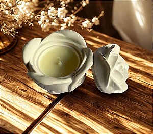 Vela perfumada 70ml pote flor.