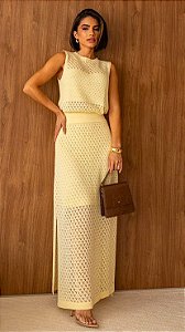 Conjunto manteiga de tricot com saia midi
