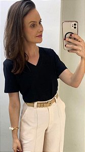 Camiseta de cotton preta manga curta e decote V