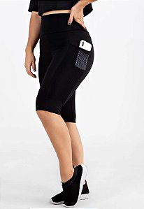 Bermuda Com Bolso Tela Fitness Cor Preta - Wake Fit