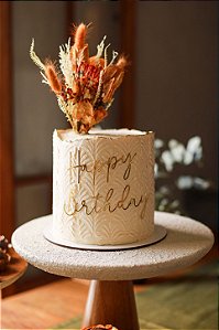 Bolo Happy Birthday - Vegano, sem glúten, sem lácteos