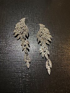 Brinco Folhas com Zircônias Prateado