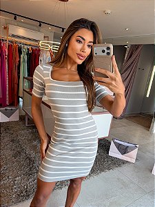 Vestido Curto Listra Cinza