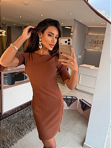 Vestido Curto Frente Recorte Chocolate Creamy