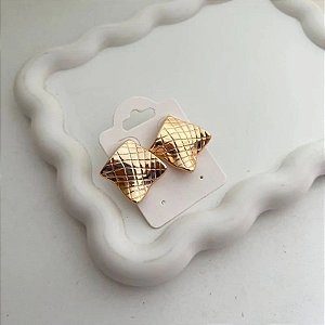 Brinco Matelasse Dourado
