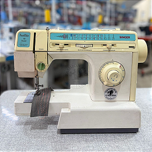 Máquina de Costura Doméstica Singer Facilita 49 [USADA]