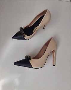 SCARPIN KARINA BICOLOR OFF WHITE E PRETO