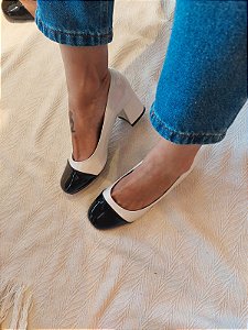 SCARPIN SELMA BICOLOR OFF E PRETO VERNIZ